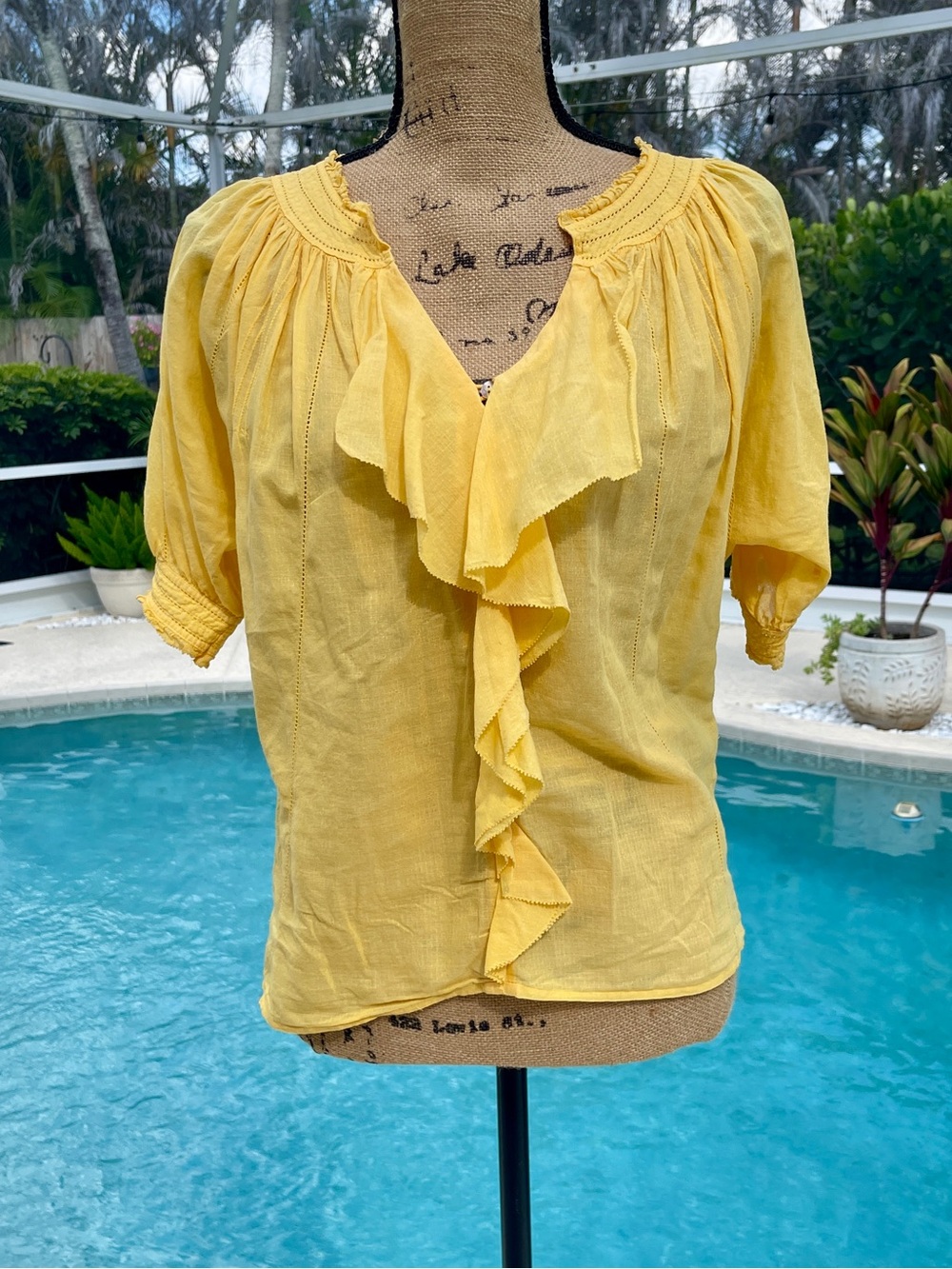 Diane Von Furstenberg yellow cotton blouse size 2